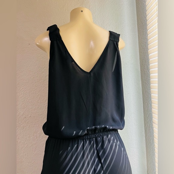 J.Crew women’s jumpsuit size XS adjustable on the waist 20” pit to pit - Picture 8 of 13